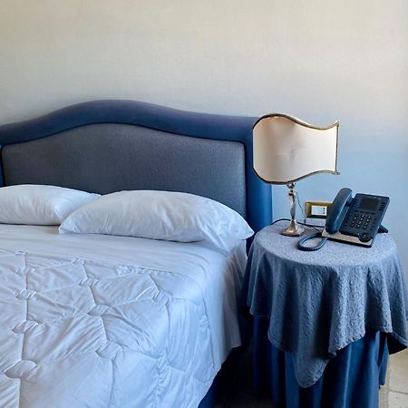 Hotel Saraceno Al Faro Taranto Eksteriør bilde
