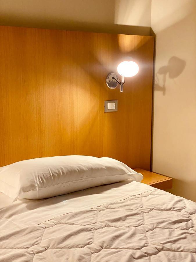 Hotel Saraceno Al Faro Taranto Eksteriør bilde