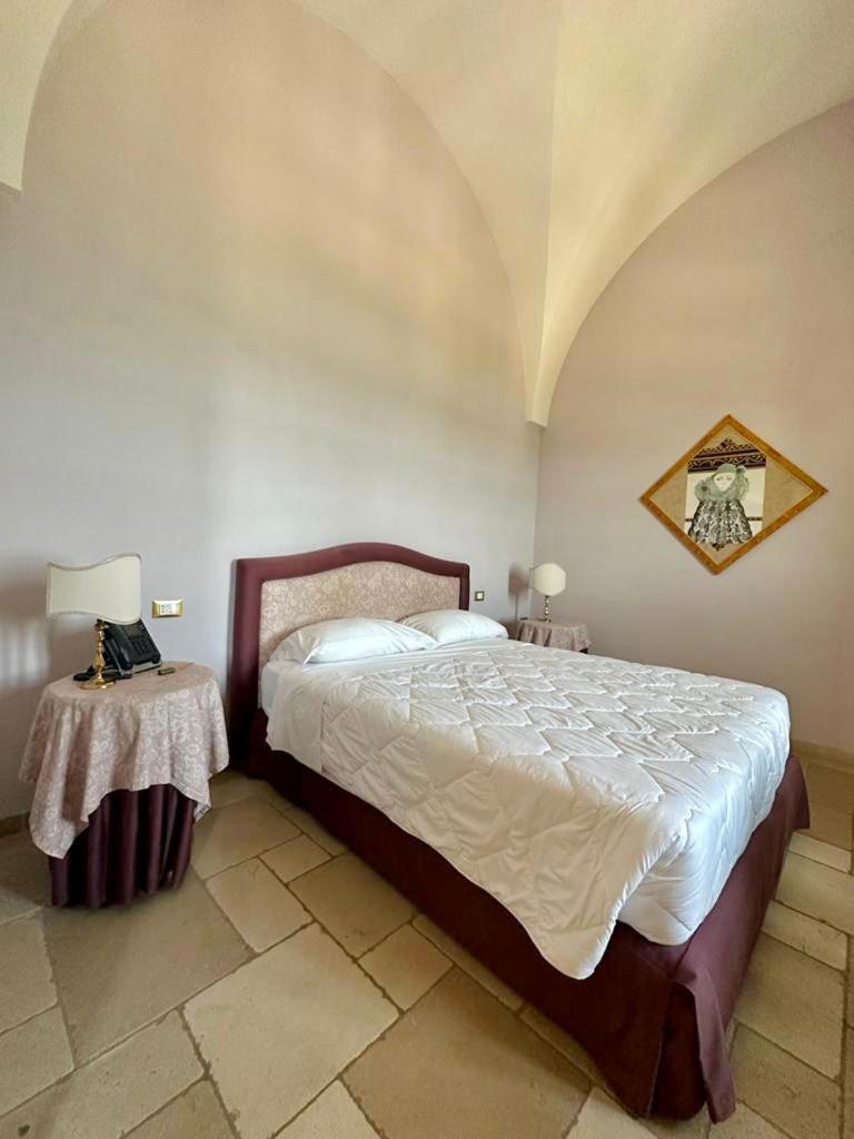 Hotel Saraceno Al Faro Taranto Eksteriør bilde