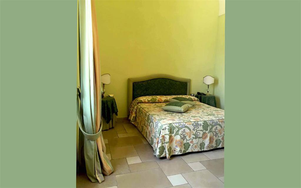 Hotel Saraceno Al Faro Taranto Eksteriør bilde