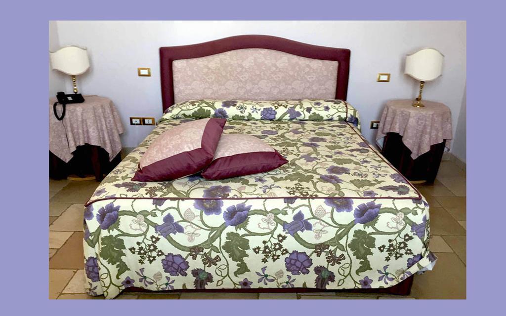 Hotel Saraceno Al Faro Taranto Eksteriør bilde